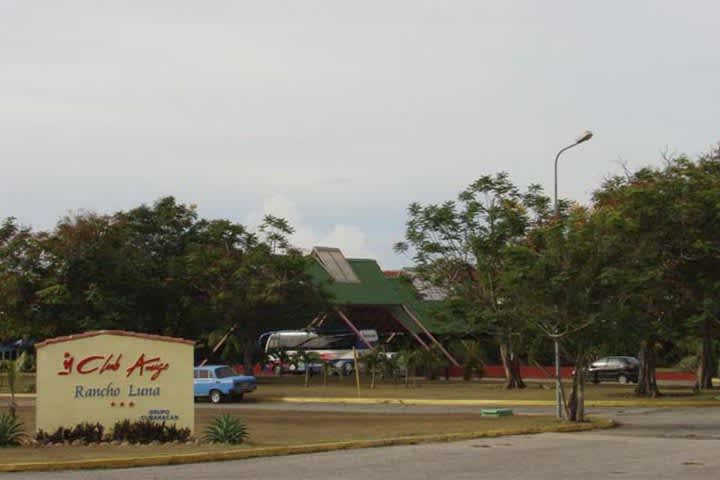 Hotel Rancho Luna