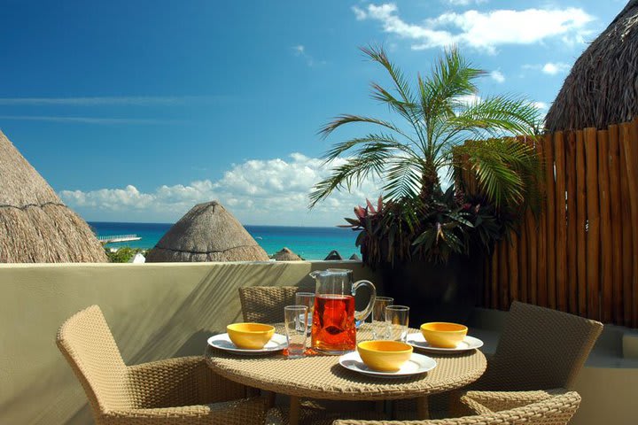 Maya Villa Condo Hotel tiene vistas hermosas para acompañar tus comidas