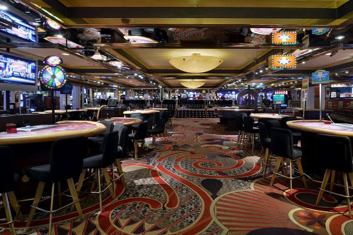 Dentro las instalaciones hay un casino