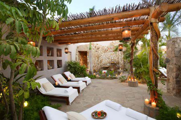 Relaxation area at the Esperanza Spa in Cabo