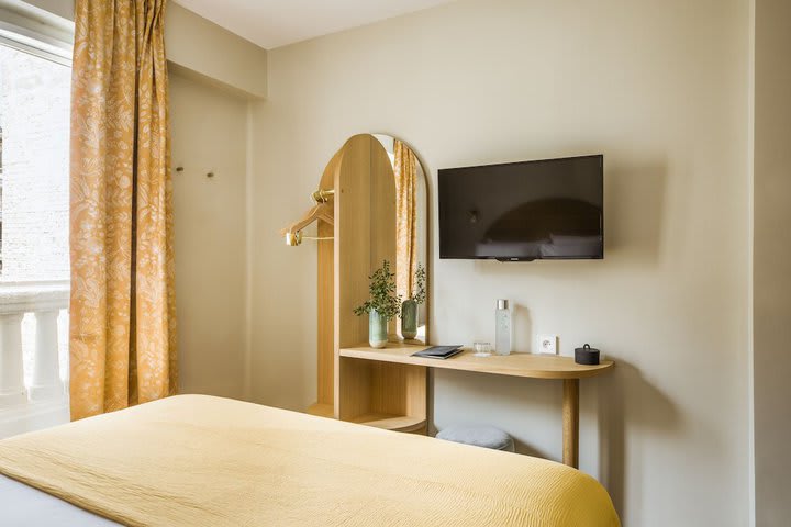 Standard Double Room (la bonne Amie)