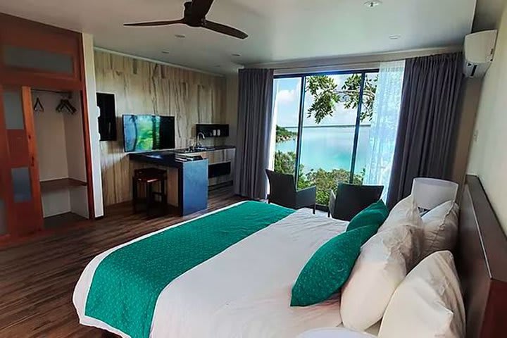 Suite lagoon view