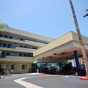 Quality Inn & Suites Los Angeles Airport - LAX