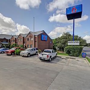 Motel 6 San Antonio, TX - Medical Center South