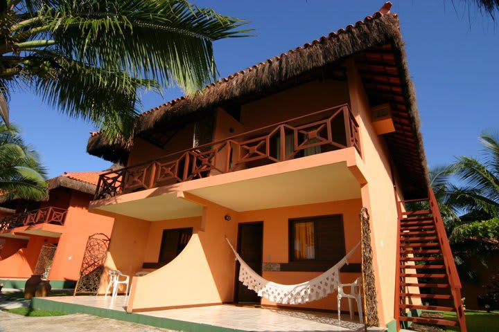 Vista exterior de un bungalow en el Tabatipanga, hotel en Porto de Galinhas