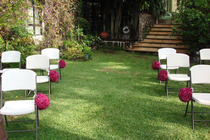 Garden for events at Quinta del Gobernador hotel