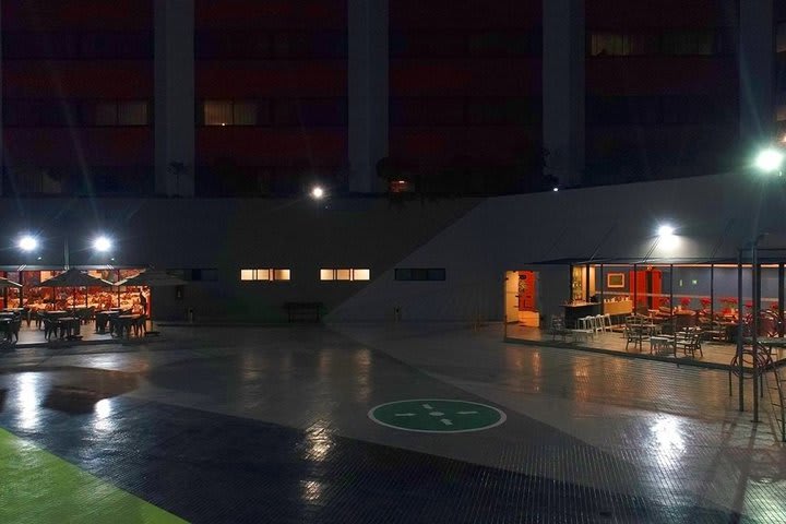 Patio por la noche