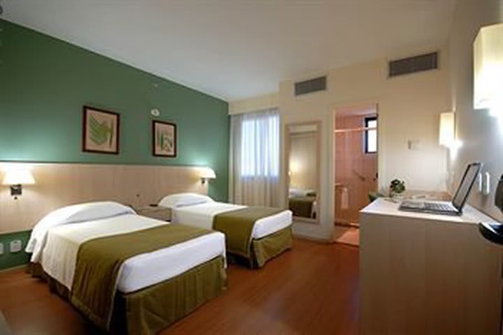 Habitación estándar con camas individuales en el Tulip Inn Centro de Convenções