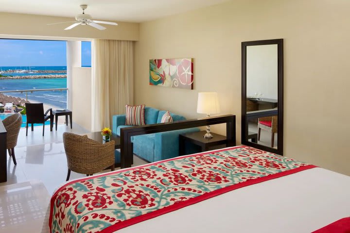 Junior suite ocean view king - JRKOV