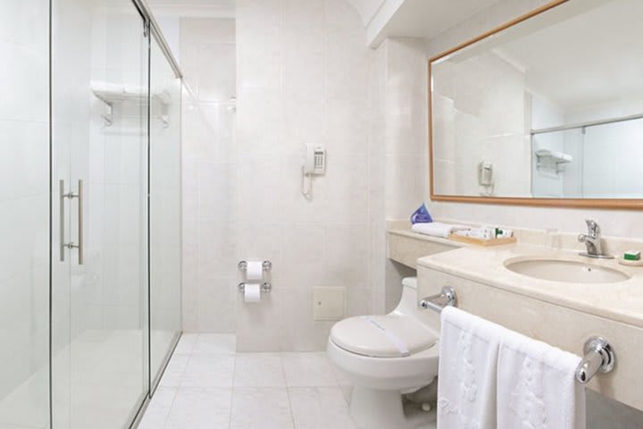 Baño de una habitación estándar