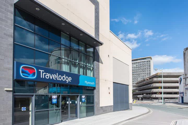 PriceTravel - Travel easy, without excuses