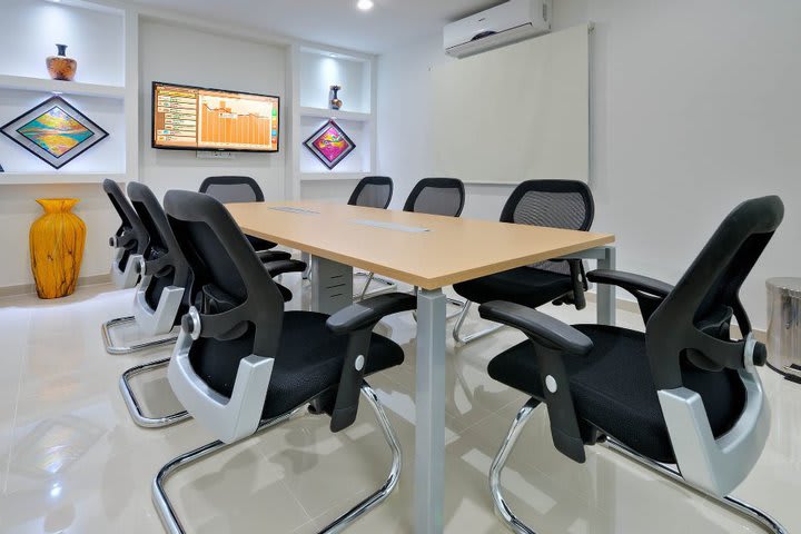 Boardroom for 8 guests