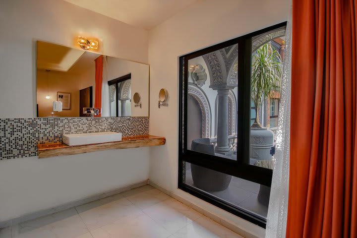 Baño privado de una habitación estándar