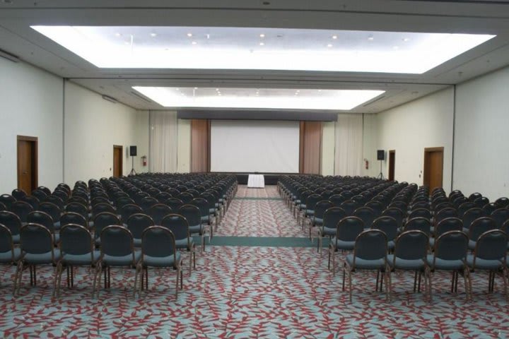 Meeting room at Hotel Vila Gale Eco Resort do Cabo