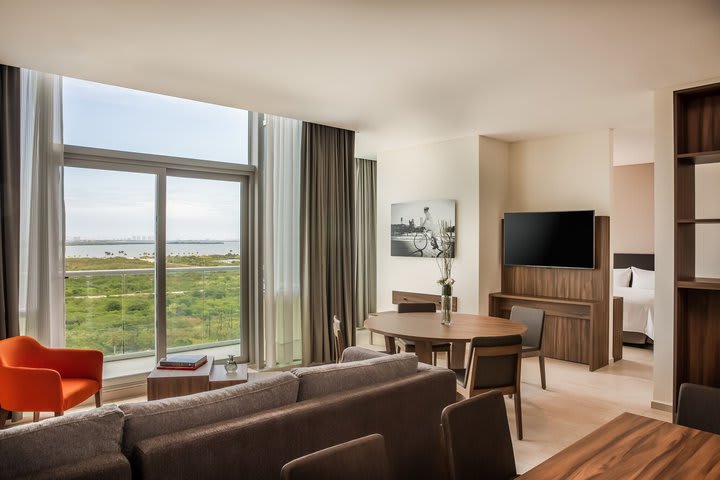 Junior suite king overlooking the lagoon