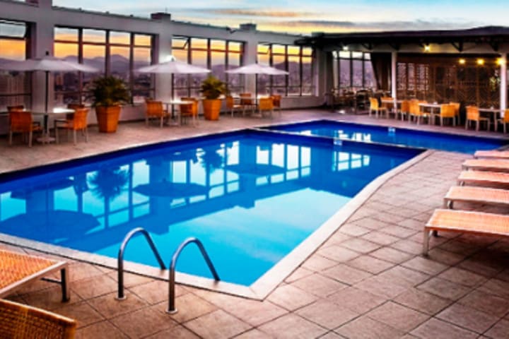 The Othon Palace hotel in Belo Horizonte has a rooftop pool